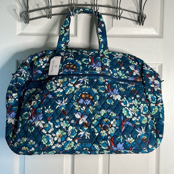 NWT Vera Bradley floral print grand traveler bag tote bag